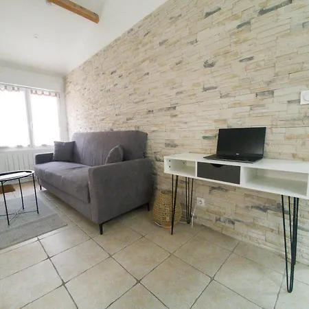 Апартаменты Maison Pierre & Poutres - 6Pers - Orly 10Min Орли