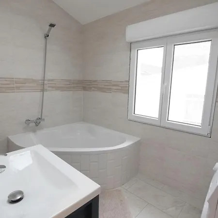 Apartment Serenity House 20 Min Paris, Parking Gratuit, Wifi *